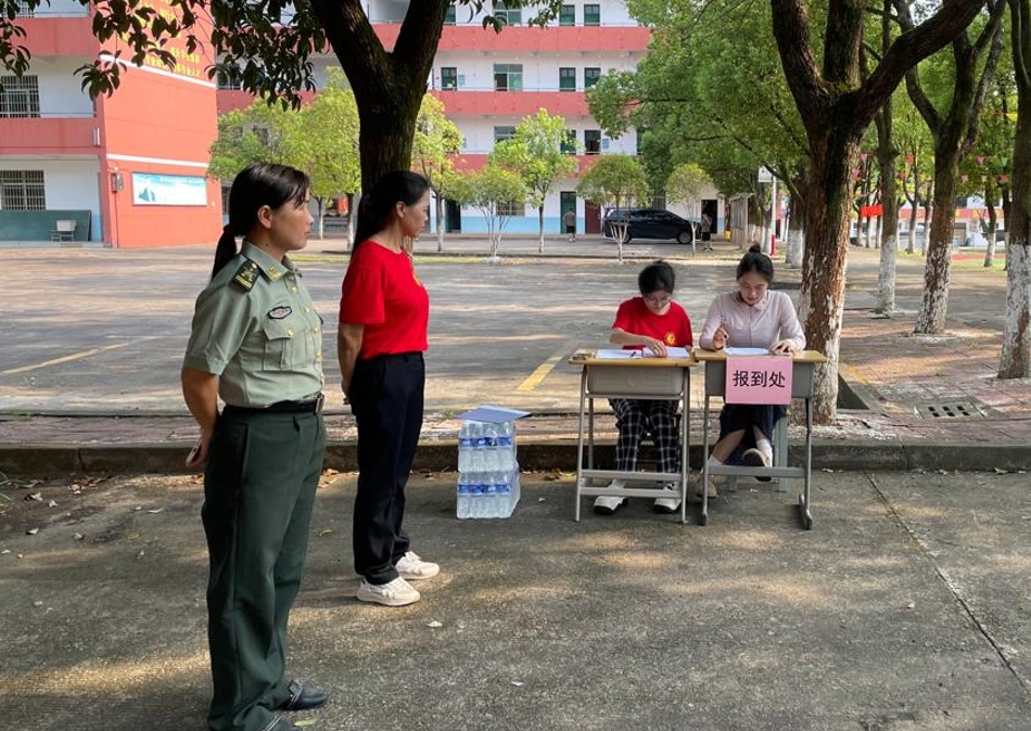 攜手并肩  勇敢追夢(mèng)——江西鷹潭九龍東望職教實(shí)訓(xùn)基地新生迎新日